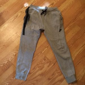 Nike tech fleece sweat pants